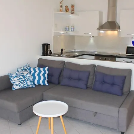 Maritim Und Modern Eingerichtete By Interhome Ла-Паред